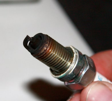  What are the symptoms of bad spark plugs?